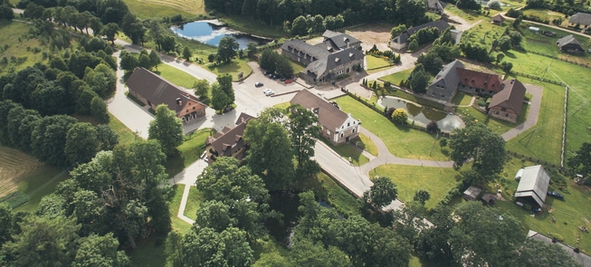 Platelių dvaro sodyba